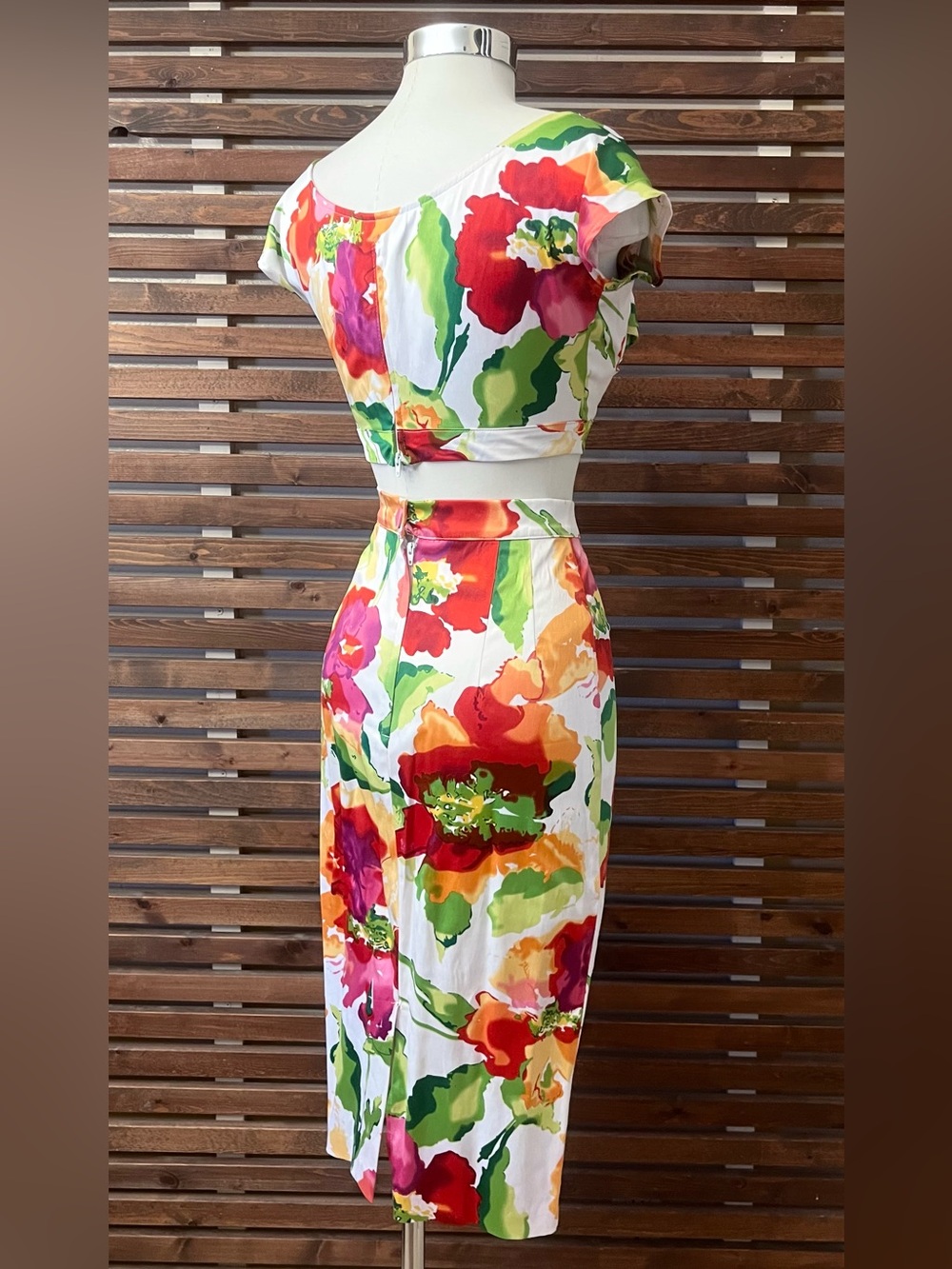 RARE Stop Staring 2 PC Pinup VLV White Floral Crop Top & High Waisted Skirt Set - Picture 6 of 11